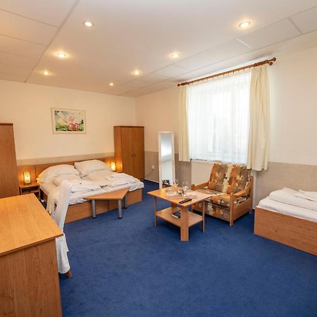 Hotel Allvet Drnovice  Eksteriør billede